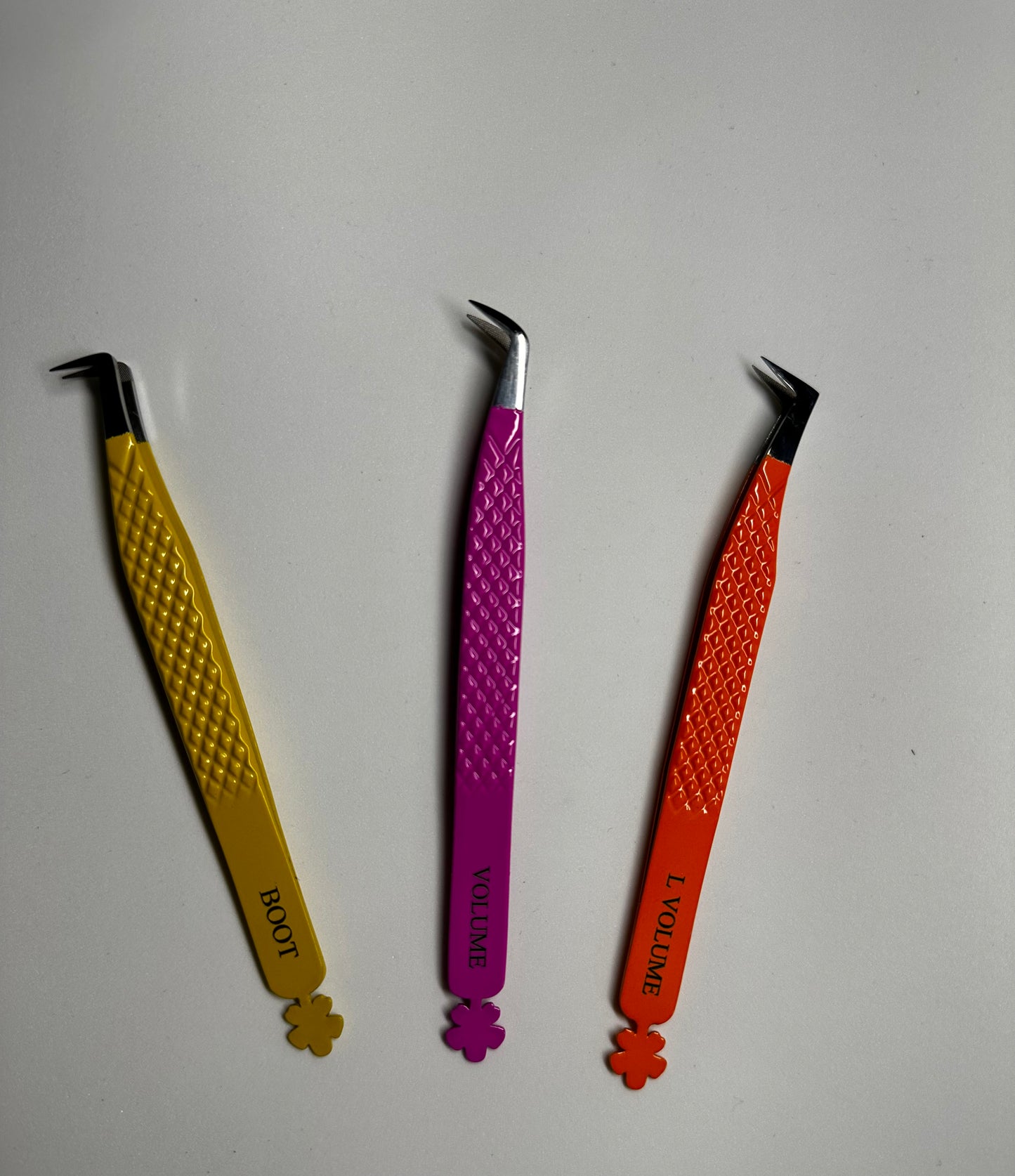 Volume Fiber Tip Tweezers